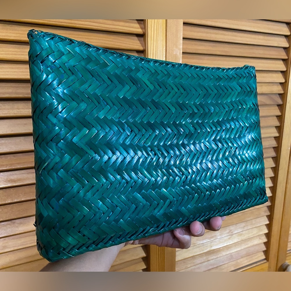 Basketweave, handheld bag